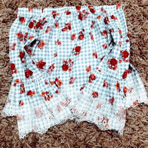 Off shoulder bottom laced top